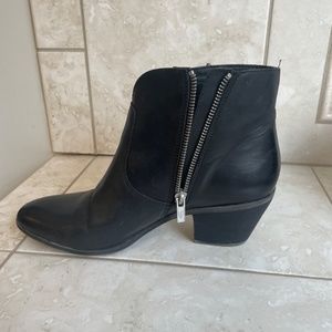 Frye Judith Booties Size 8